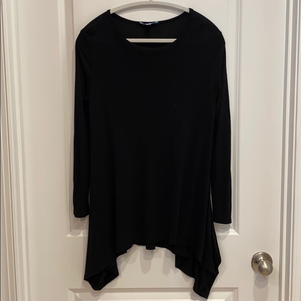 She + Sky Black Shark-bite Hem Shirt